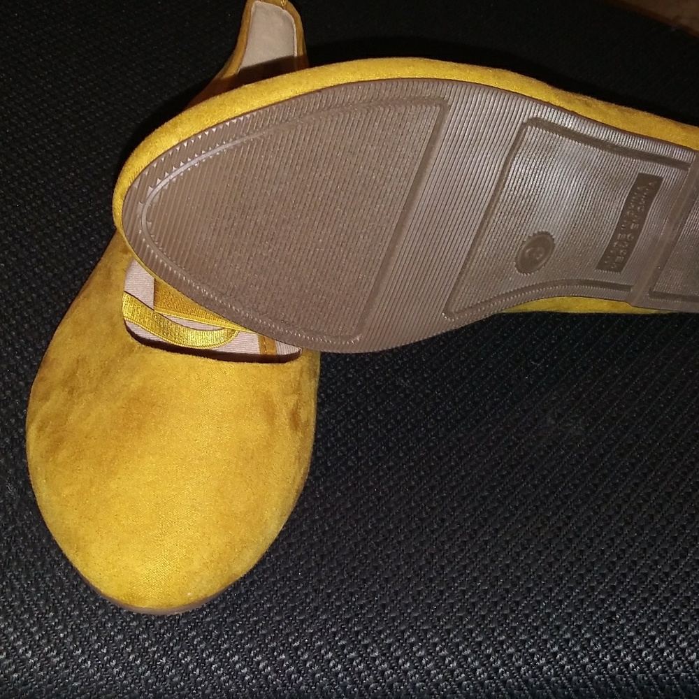 Size 3 - Picture 2 of 2